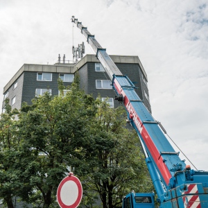 Aufgrund von Arbeiten an der Mobilfunkanlage auf dem Dach des Gebäudes Gartenstraße 6 kam es am Dienstag, 3. September zu einer Vollsperrung der Gartenstraße.